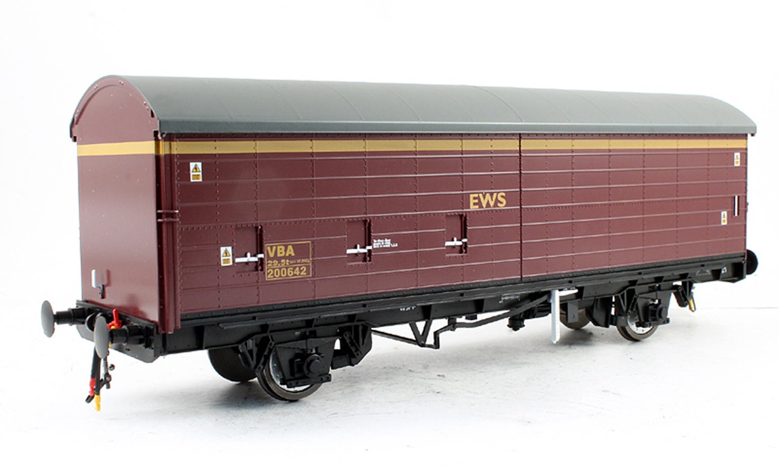 1043 EWS VAA Box Van Maroon/Gold Livery (O Gauge) by ...